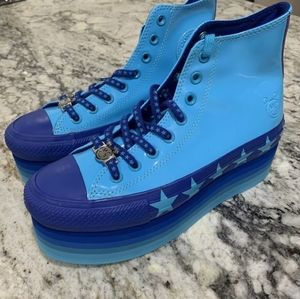 Converse Miley Cyrus Size 6 Women Platform Blue